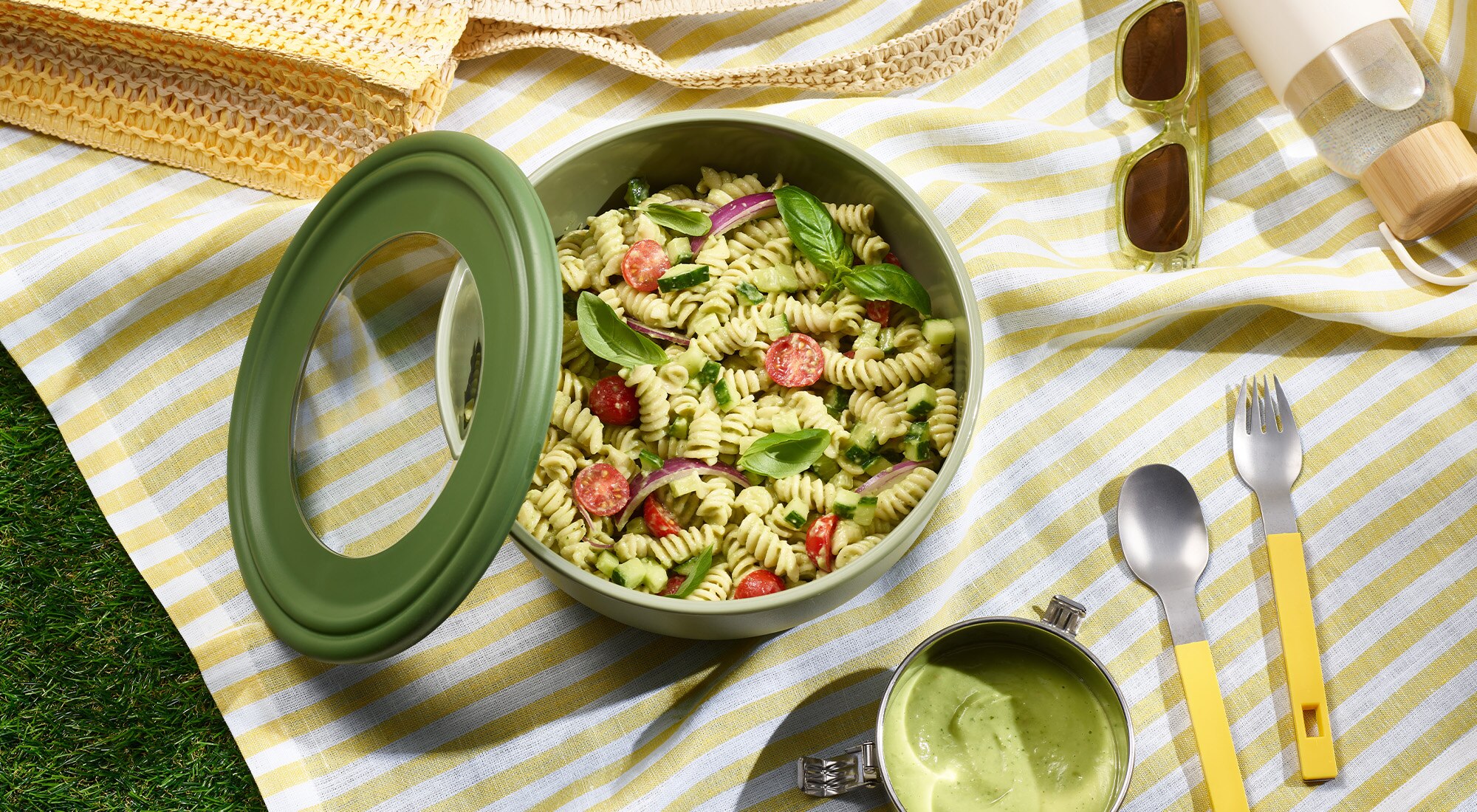 Creamy Avocado Pasta Salad