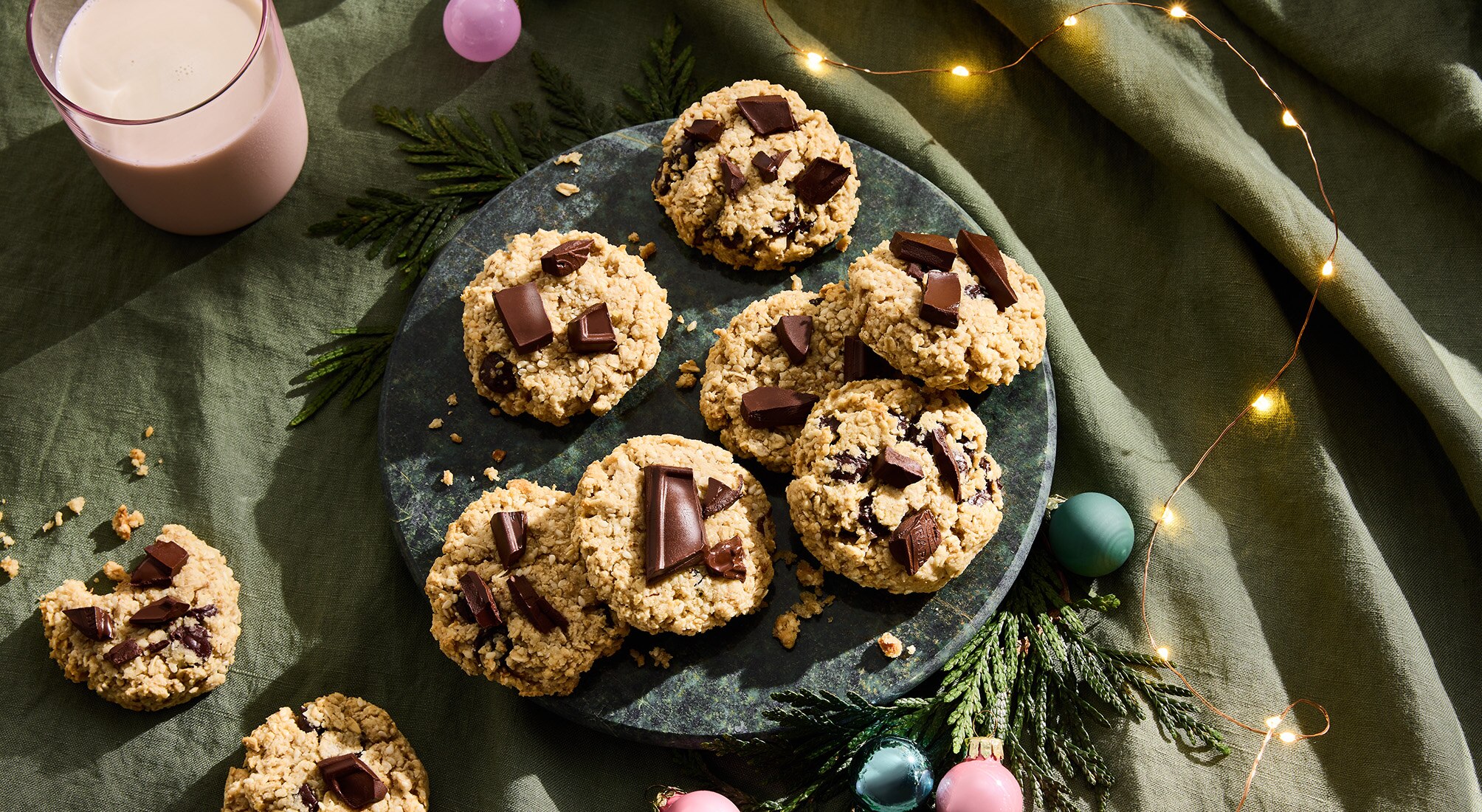 Sesame Chocolate Chip Cookies