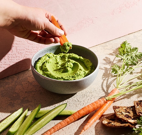 /content/vitamix/vr/en_us/recipes/spinach-and-chive-cauliflower-hummus.html
