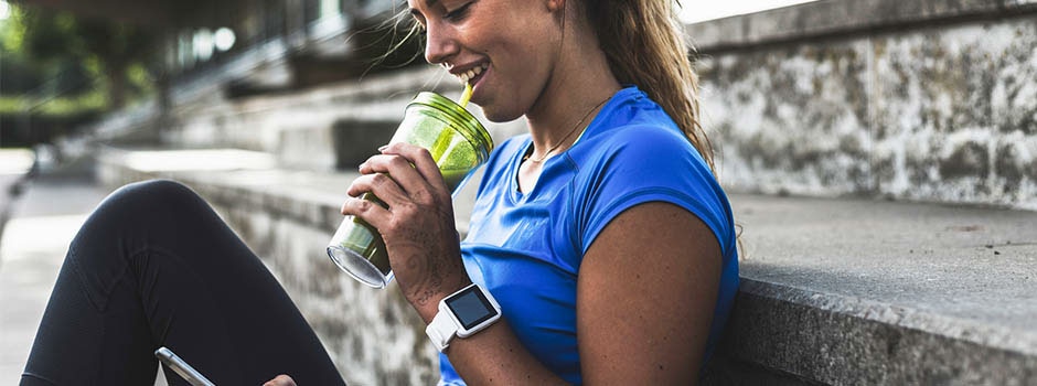 /content/vitamix/us/en_us/articles/five-ways-to-eat-healthy-when-life-is-busy.html