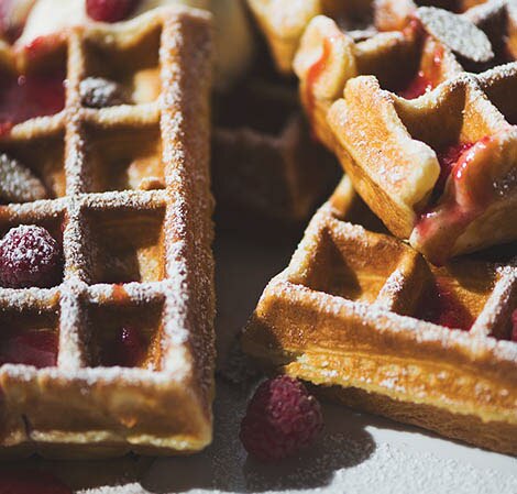 /content/vitamix/ca/en_us/recipes/almond-waffles-with-raspberry-sauce.html