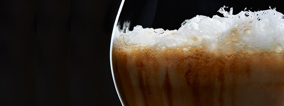 /content/vitamix/us/en_us/articles/best-frozen-beer-cocktails.html