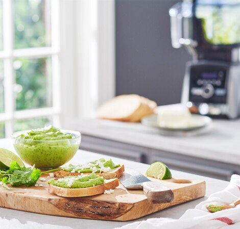 /content/vitamix/ca/en_us/recipes/avocado-cilantro-mayonnaise.html
