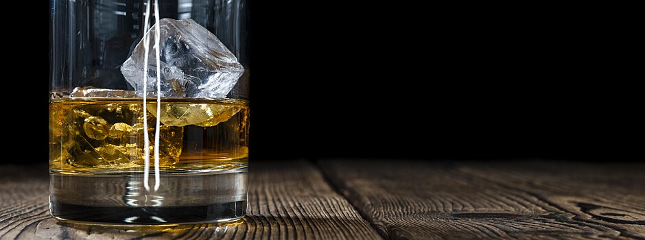 american-whiskey-get-to-know-this-trendy-spirit-main.jpg	