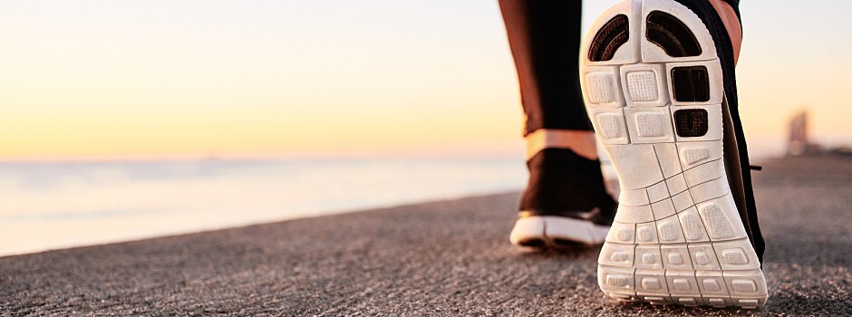/content/vitamix/us/en_us/articles/cardio-vs-weight-training-which-is-better.html