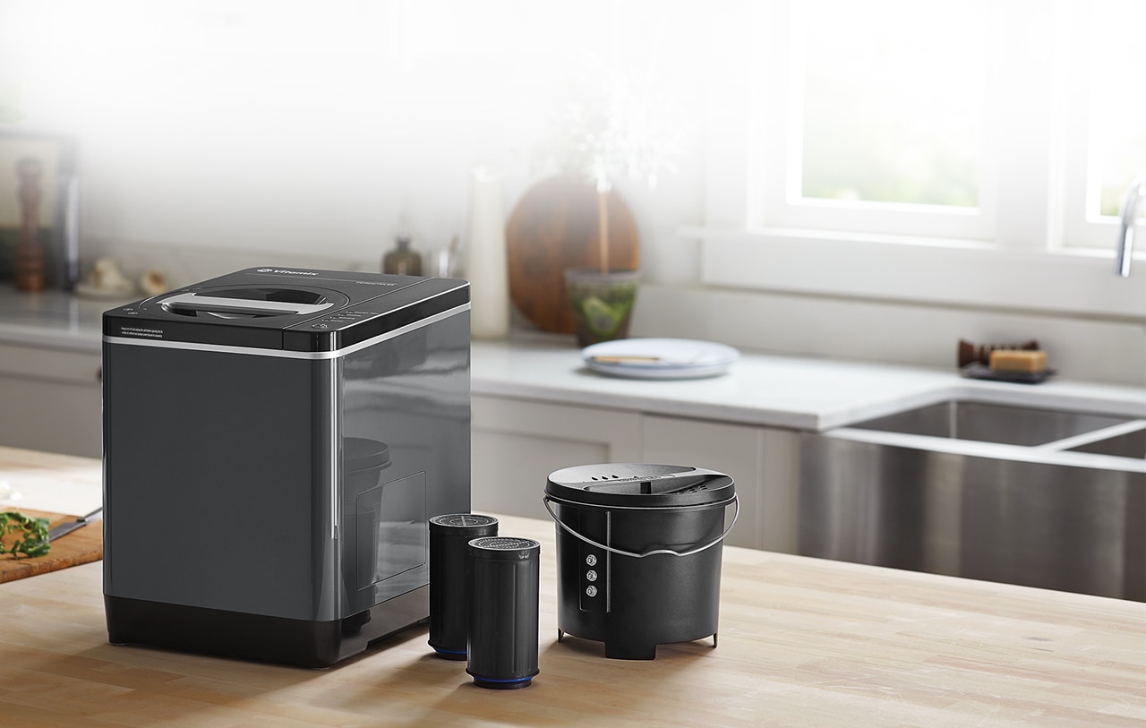 /content/vitamix/us/en_us/articles/easy-odorless-and-convenient-way-to-recycle-food-at-home.html