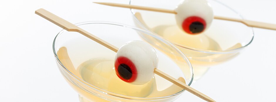 halloween-cocktails-how-to-get-spooky-and-creative-main.jpg	