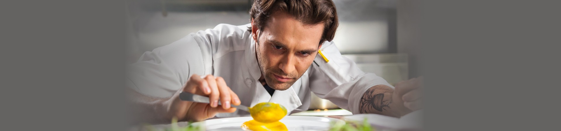 Discover Your Passion chef-using-vitamix-machine