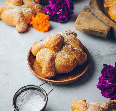/content/vitamix/ca/en_us/recipes/pan-de-muerto.html