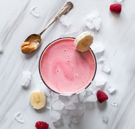 /content/vitamix/us/en_us/recipes/peanut-butter-berry-smoothie.html