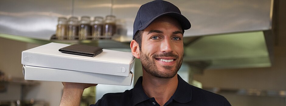 /content/vitamix/us/en_us/articles/restaurant-delivery-service-should-you-outsource-to-a-third-party.html