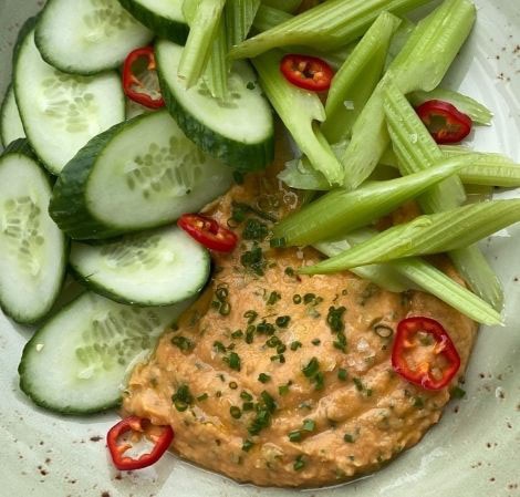 /content/vitamix/vr/en_us/recipes/roasted-carrot-fennel-and-chive-hummus.html