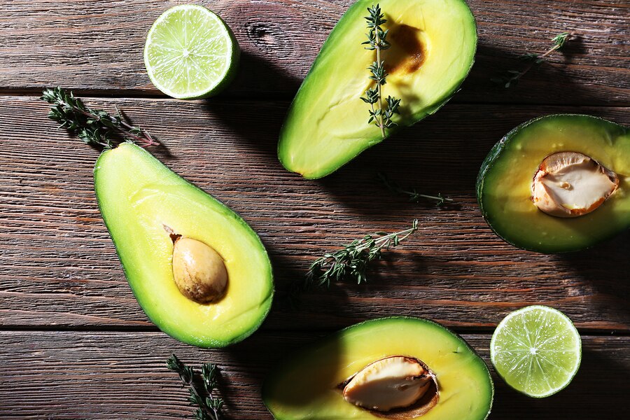 /content/vitamix/us/en_us/articles/should-you-be-eating-avocado-pit.html