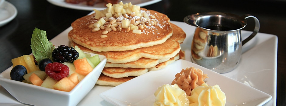 should-you-offer-brunch-service-5-things-to-consider-main.jpg	