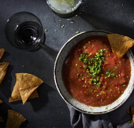 Salsa Mexicano red salsa and chipes